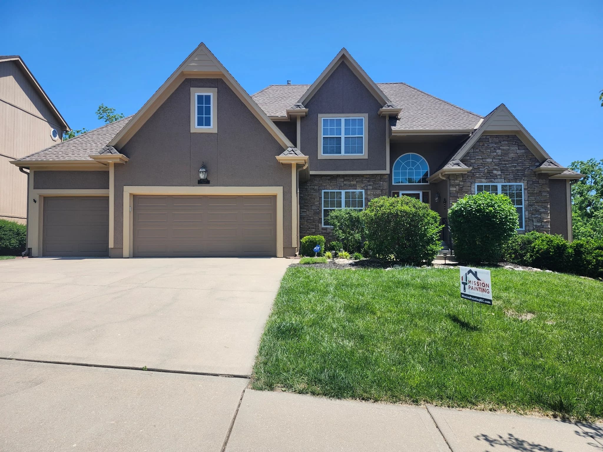 Completed painting project 1 in Kansas City by Mission Painting